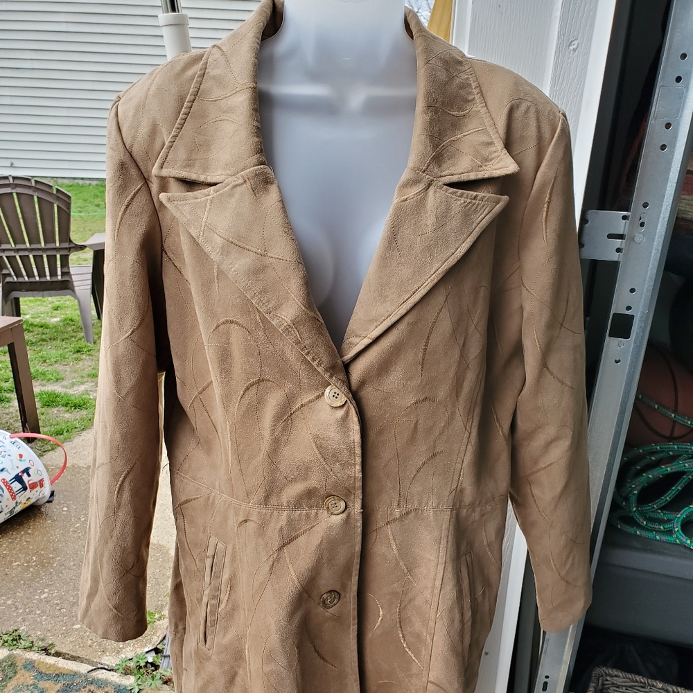 Classy coat - Picture 2 of 8